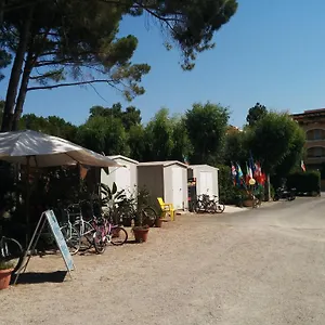 https://campeggio-la-mariposa.hotelsalgherosardinia.com